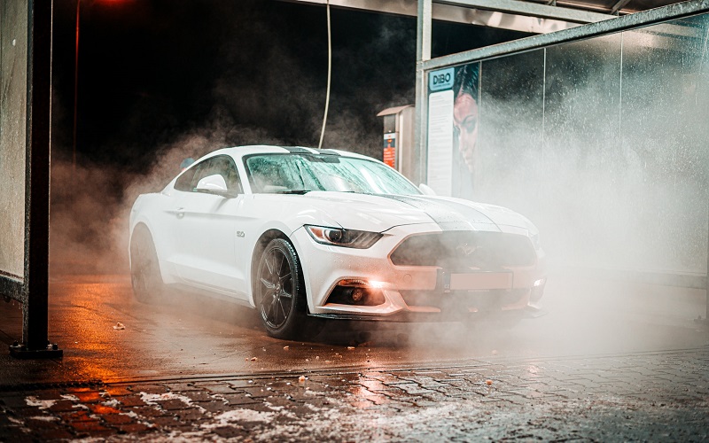 Tunnel vs. Touchless Car Wash